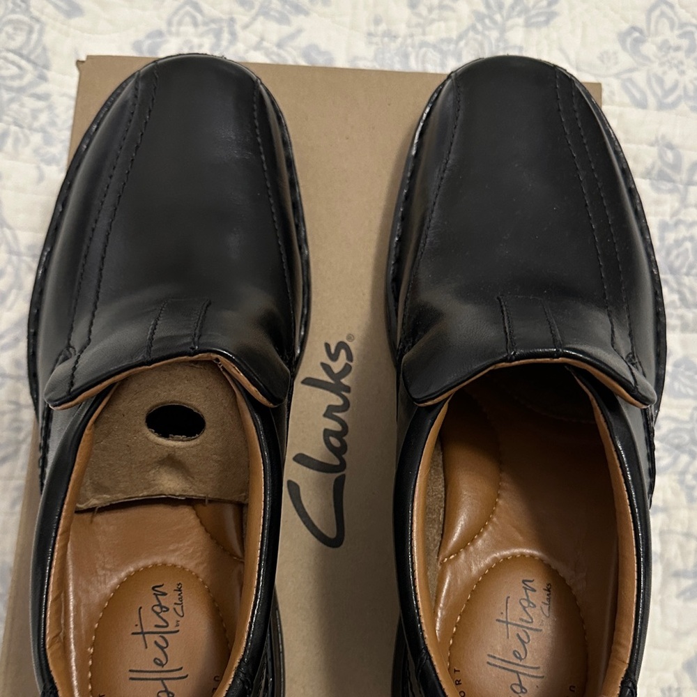 Clarks Escalade Step Black Leather Loafers